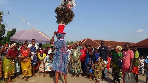 Stilt masquerade